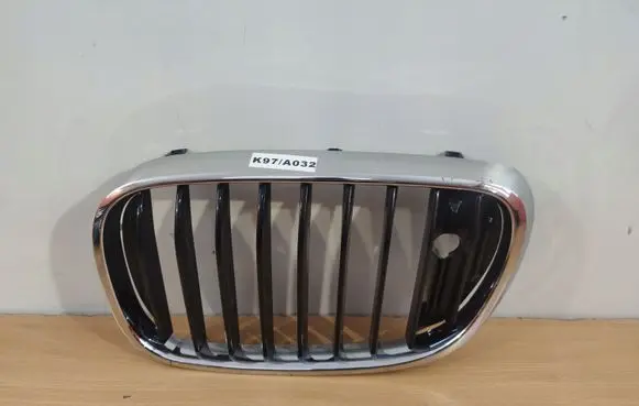 BMW 7 G11 G12 Front bumper upper radiator grill 51137357011