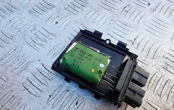 Audi Cabriolet B3 8G Heater blower motor/fan resistor 8D2959263