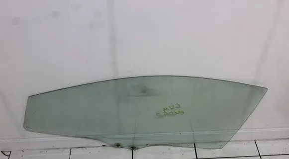 Mazda 2 Front door window/glass (coupe) 