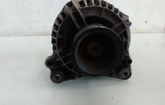 Volvo V70 Generator/alternator 0124515021