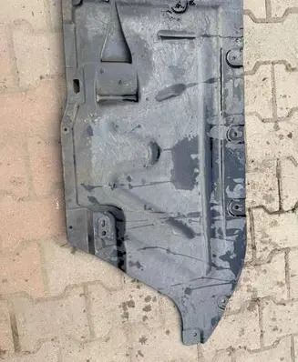 BMW 1 E81 E87 Center/middle under tray cover 7059388