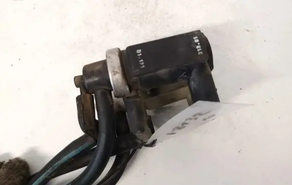 Audi A6 S6 C5 4B Turbo solenoid valve 059906627b