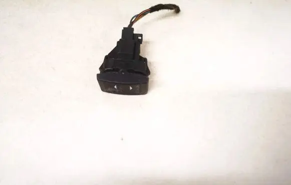 Ford Mondeo Mk III Electric window control switch 1s7t14529ab k808x