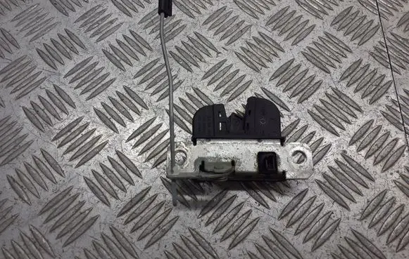Seat Leon (1P) Engine bonnet/hood lock/latch loop/hook 6L6827505A