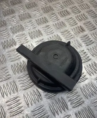 Audi 100 200 5000 C3 Headlight/headlamp dust cover 1305219013