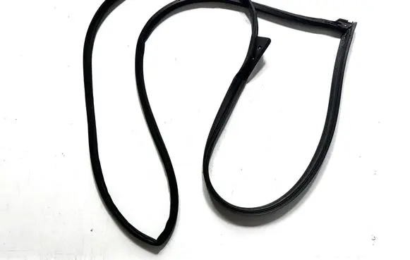 Nissan X-Trail T32 Rubber seal front door (on door) 808304BA0A 808307FL0A