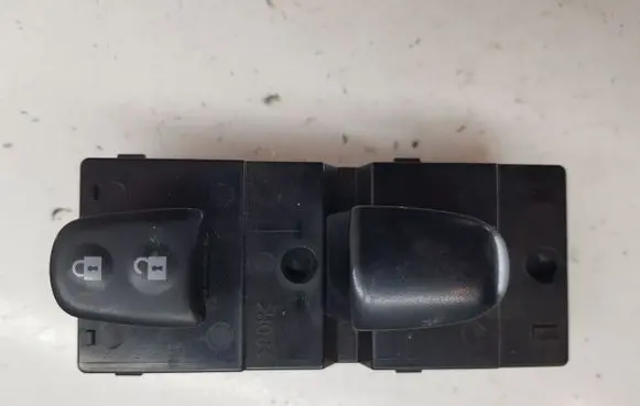 Nissan Juke I F15 Electric window control switch 254111KA5A