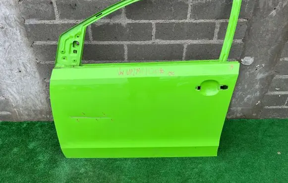 Volkswagen Up Rear door