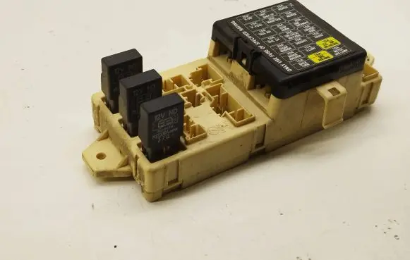 Subaru Legacy Fuse module