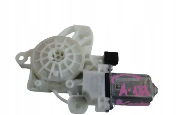 Mercedes-Benz GLB x247 Front door window regulator motor A0009065706
