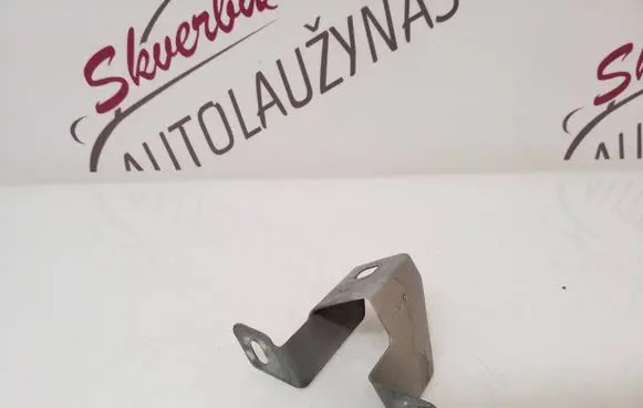 Porsche Cayenne (92A) Fender mounting bracket
