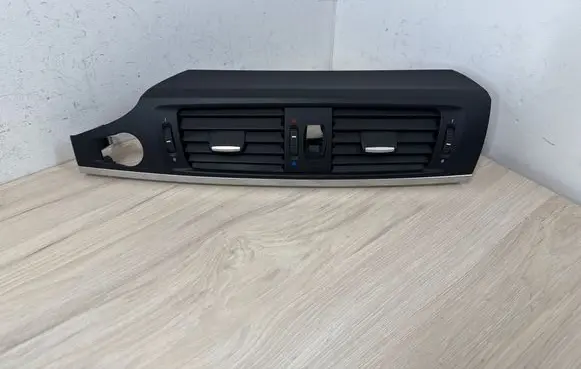 BMW X3 F25 Dash center air vent grill 9184742 9184743