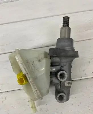 Honda Civic IX Master brake cylinder 0V32AH