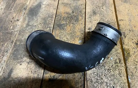 Mercedes-Benz CLK A209 C209 Intercooler hose/pipe A2035281482 2035281482
