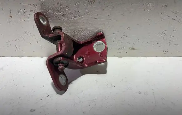 Ford Mondeo Mk III Rear door lower hinge 93BBF26808AK