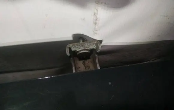 Peugeot 308 Tailgate/trunk/boot hinge