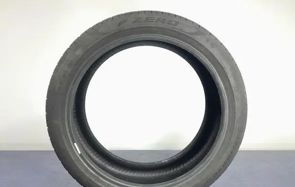 BMW 7 G11 G12 R17 summer tire 8019227171631