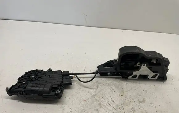 BMW 6 F06 Gran coupe Rear door lock 7185688