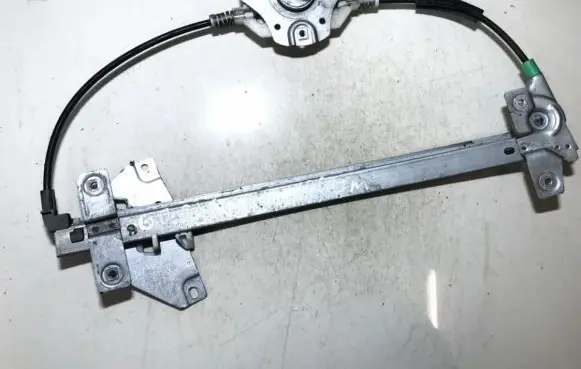 Mitsubishi Carisma Sliding door window regulator with motor