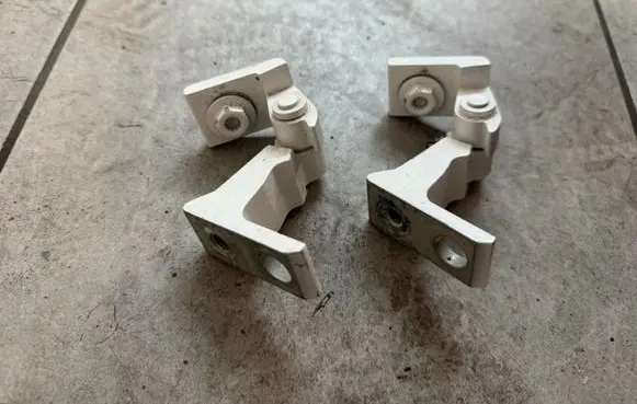 Volkswagen Amarok Front door hinge set 8K0831401D