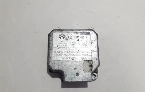 Volkswagen Golf III Airbag control unit/module 6n0909601e 5wk4104e