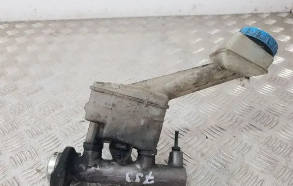 Nissan Primera Master brake cylinder