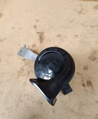 Mercedes-Benz GLC C253 Horn signal A2535422100