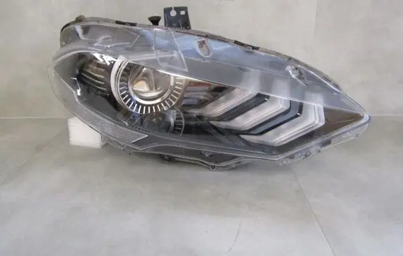 Ford Mustang VI Headlight/headlamp JR3B