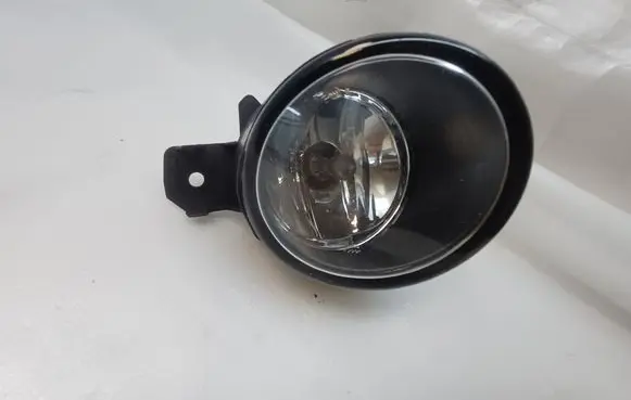 Nissan X-Trail T32 Front fog light 89208032