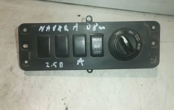 Nissan Navara D40 A set of switches 