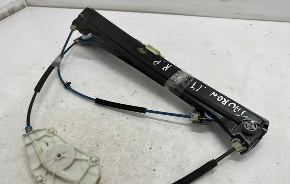 Volkswagen Touran III Front window lifting mechanism without motor 5TA837461A