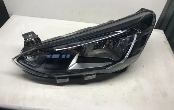 Ford Focus Headlight/headlamp JX7B13W030CE