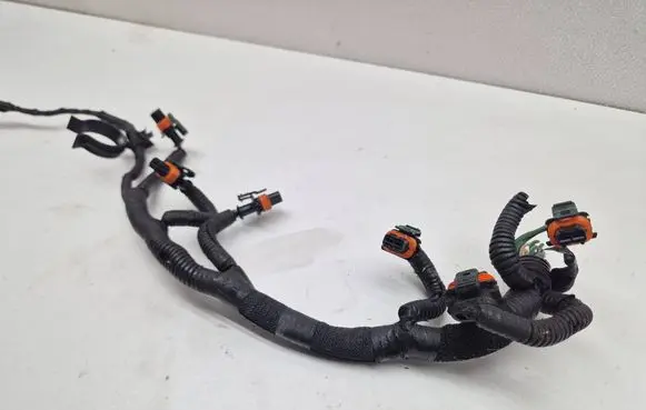 Volvo V70 Fuel injector wires 4072
