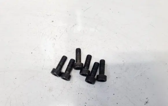 Nuts/bolts