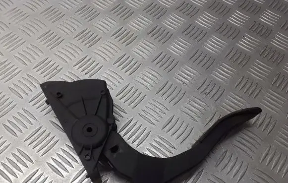 Audi A6 S6 C6 4F Accelerator pedal position sensor 4F1723523B