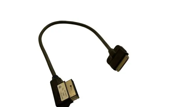 Volkswagen Tiguan iPod connector socket 000051446L 1813