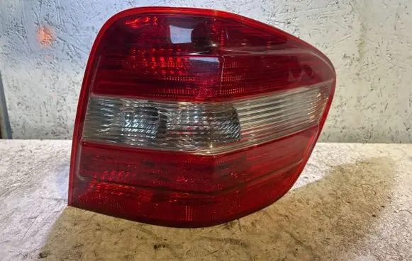 Mercedes-Benz ML W164 Rear/tail lights A1648202064 10D07143846 S4040061