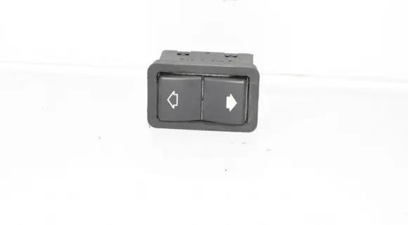 BMW 5 E39 Electric window control switch 8368974