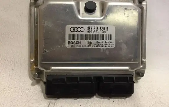 Audi A4 S4 B6 8E 8H Engine control unit/module 8E0910560R 0261208666