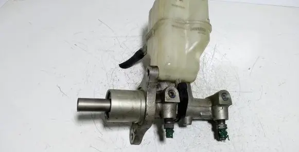 Peugeot 407 Master brake cylinder 9646980980