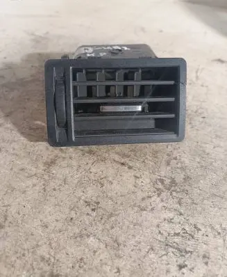 Ford C-MAX I Dashboard side air vent grill/cover trim 4794002