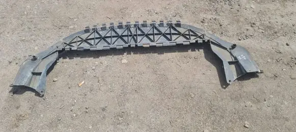 Volvo C70 Front bumper skid plate/under tray 30763681