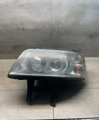 Volkswagen Transporter - Caravelle T5 Headlight/headlamp 1305235773