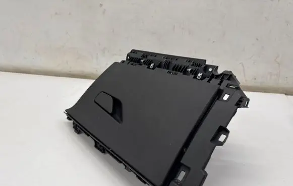 BMW 2 Active Tourer U06 Glove box T0546882