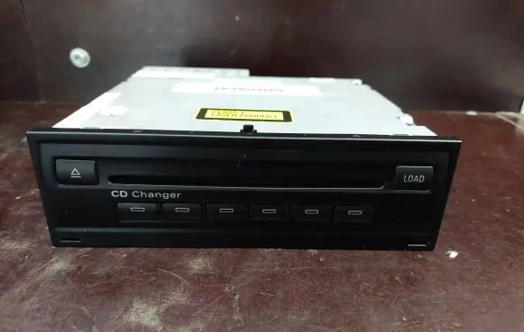 Audi A6 S6 C6 4F CD/DVD changer 4E0035111A 4E0910111F