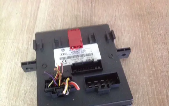 Audi A6 S6 C6 4F Comfort/convenience module 4F0907279