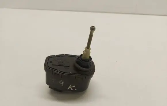 Audi 100 S4 C4 Headlight level adjustment motor 00437545