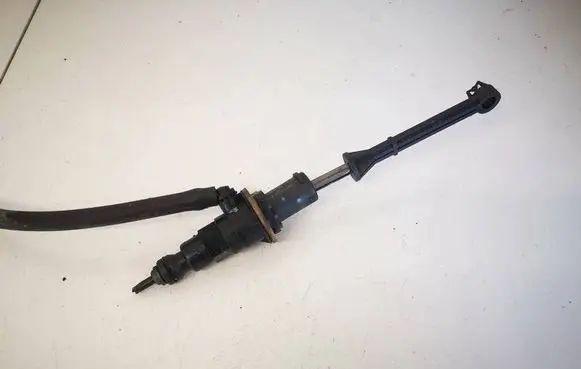 Renault Laguna II Clutch master cylinder 8200019602