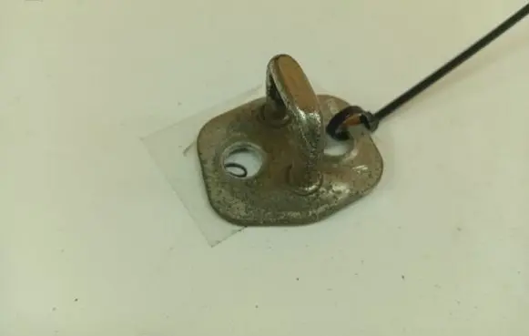 Renault Vel Satis Front door lock loop/hook striker