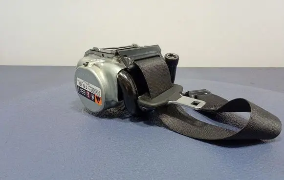 BMW X4 F26 Front seatbelt 7469997